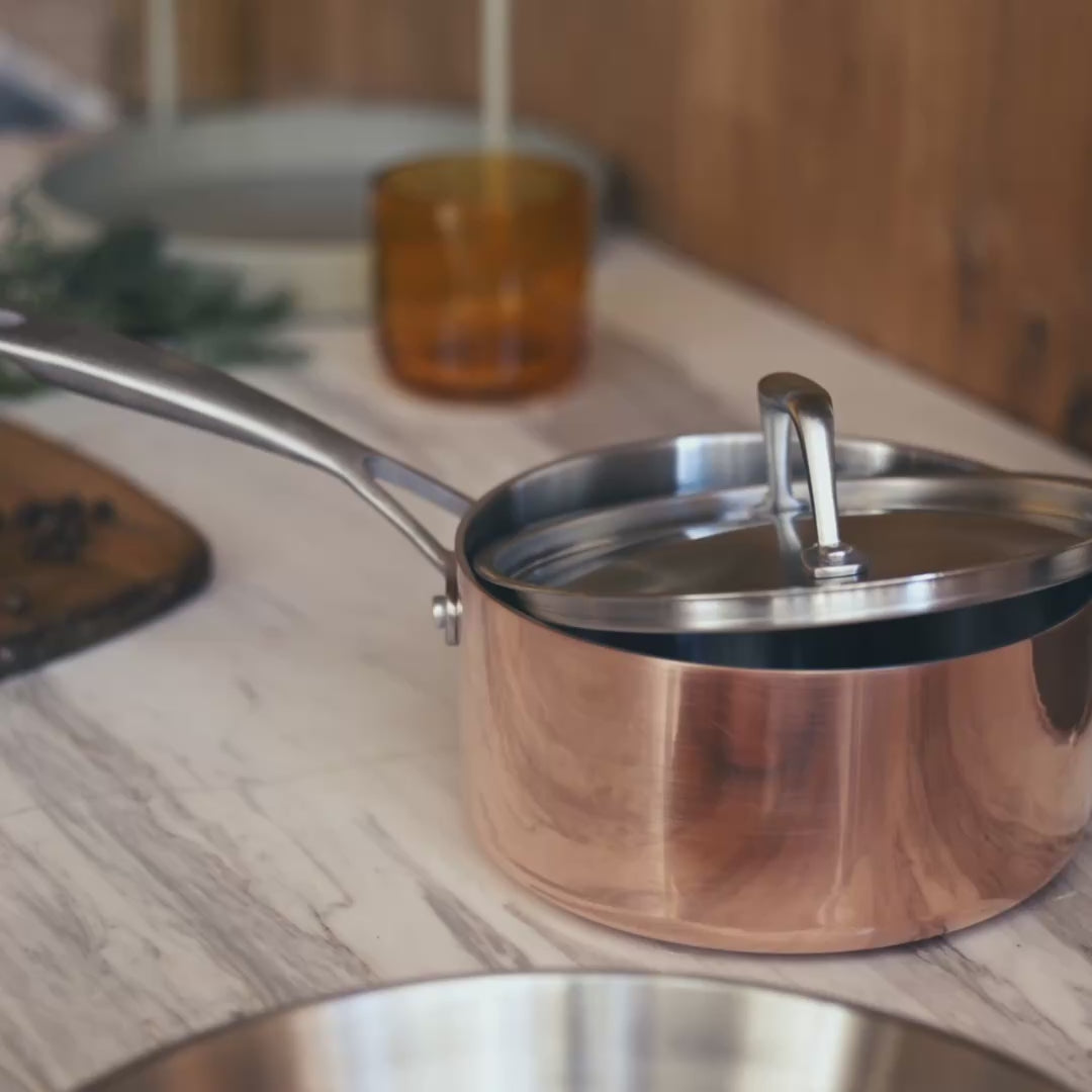 Wczytaj wideo: Miedziany rondelek Tria Copper Ø 16 cm (1.5 L)